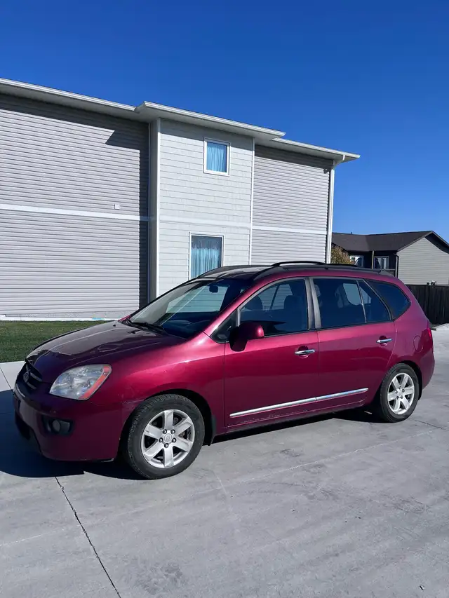 2008 Kia Rondo SAFETIED