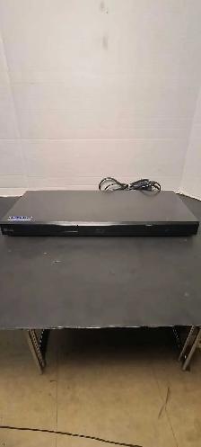 LG BLU-RAY PLAYER BP220 (NO REMOTE)