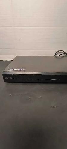 LG BLU-RAY PLAYER BP220 (NO REMOTE) - Photo 2