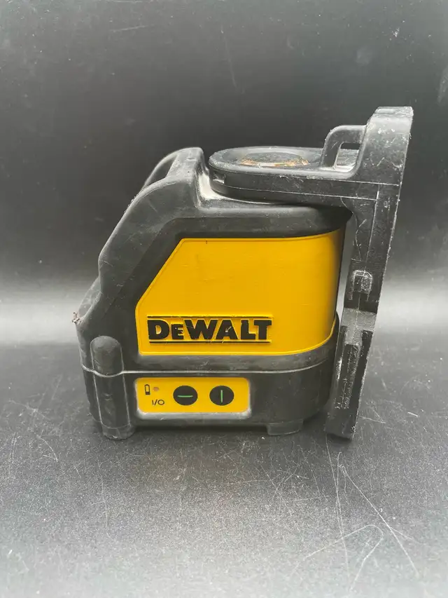DEWALT LASER LEVEL DW088CG