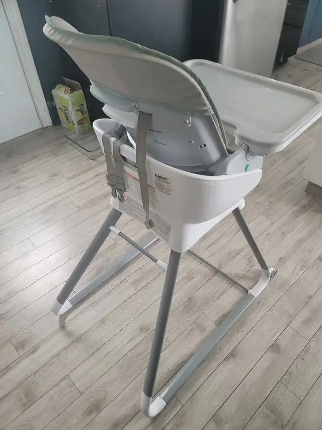 Chaise haute Ingenuity pour bébé