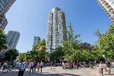 Furnished Ensuite Room, Free Perks, Walk to School: 63 Keefer Pl - Photo 9