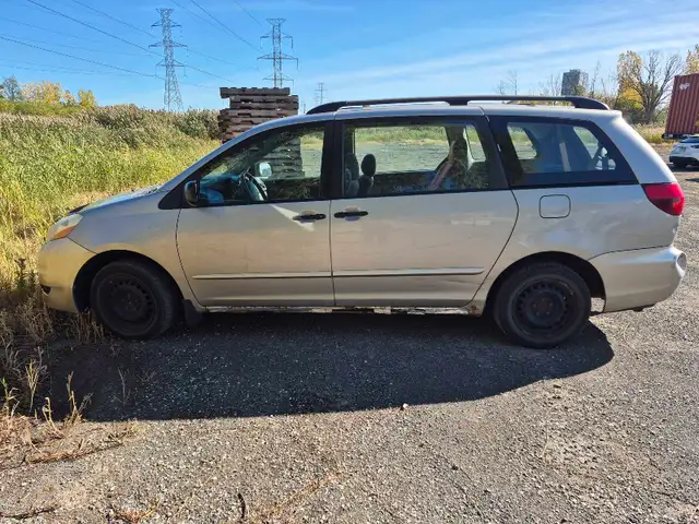 TOYOTA SIENNA 2006