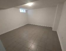 Rent/Full Basement - 2 Bedroom   Separate Study - Brampton East - Photo 5