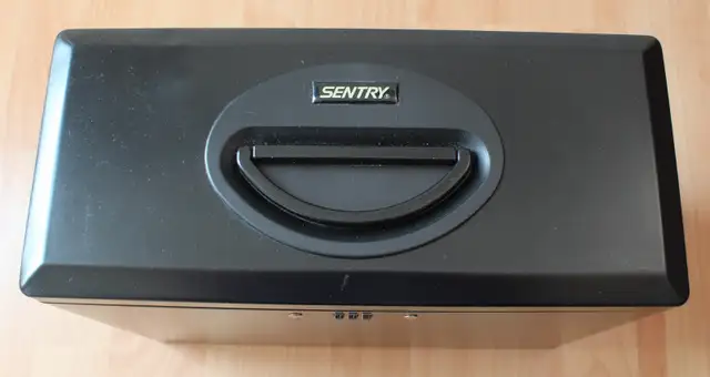 Small Sentry safe box