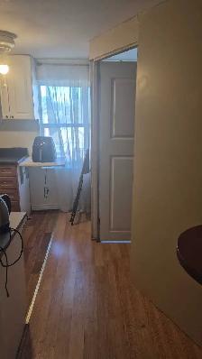 $625 - Cozy Attic Room Available - Photo 9