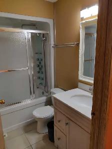Main Floor House for Rent - Photo 5