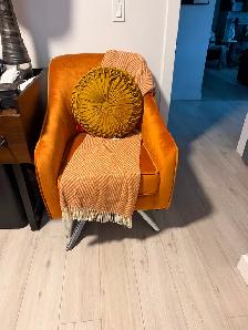 2 mid century accent chairs - Photo 2