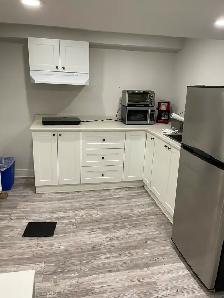 Annex 2 Bdrm  Basement Apartment by Bathurst subway - Photo 5