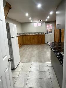 Four bedrooms detached house for rent- Downtown Brampton - Photo 8
