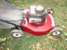 21' SELF PROPELLED NOMA LAWN MOWER W/REAR BAGGER EXCELLENT COND - Photo 4