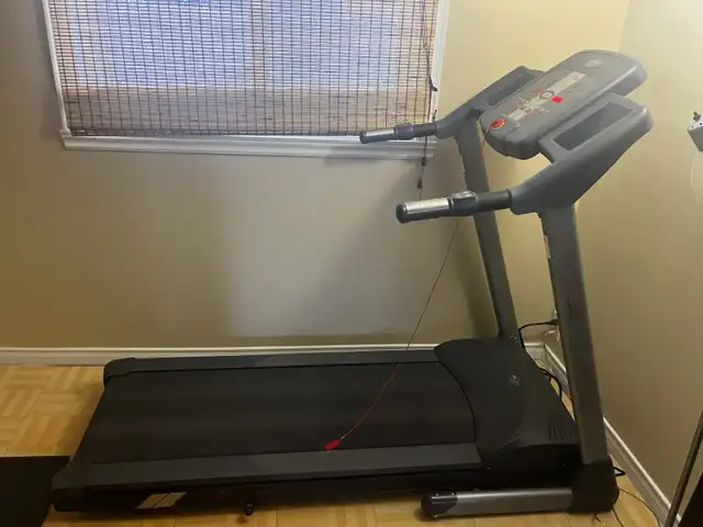 tapis roulant ELITE FITNESS 400$=514-773-6533