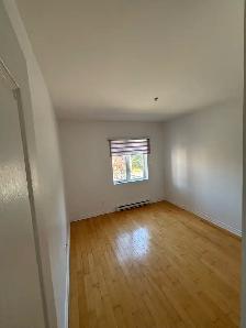 PRIX RÉDUIT ! 4½ À LAVAL 1 795 $ | 2 CHAMBRES | 2 STATIONNEMENTS - Photo 6