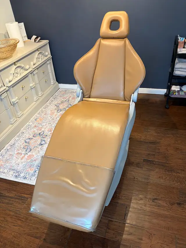Hydraulic Aesthetician Bed for Sale