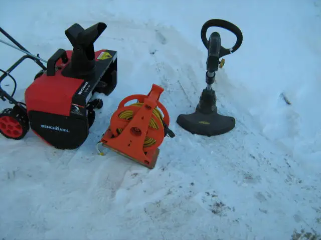 22' Benchmark Snowblower