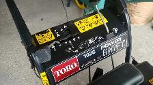 Toro Gas snow thrower - 10HP - 28inch - Photo 3