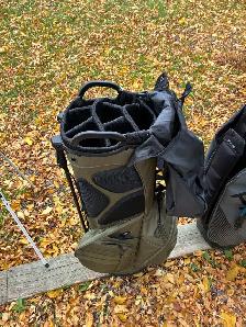 Golf Bag for Sale (New)