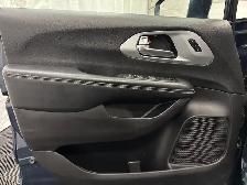 2022 Chrysler Pacifica Touring L S | LEATHER | VACUUM | DVD - Photo 18