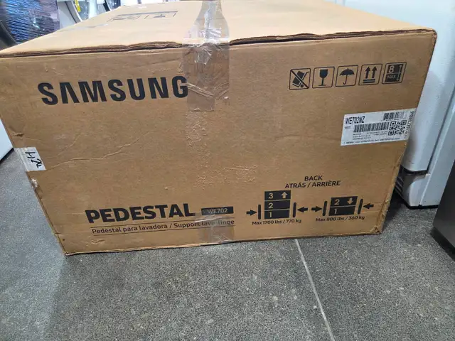 Thanksgiving Warehouse Deal | Samsung Pedestal