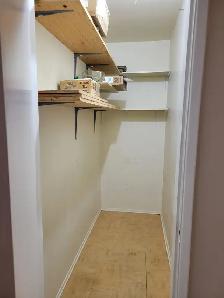 1 Large Bdr apartment  balcony& den $1090 Dec 01 - Photo 6