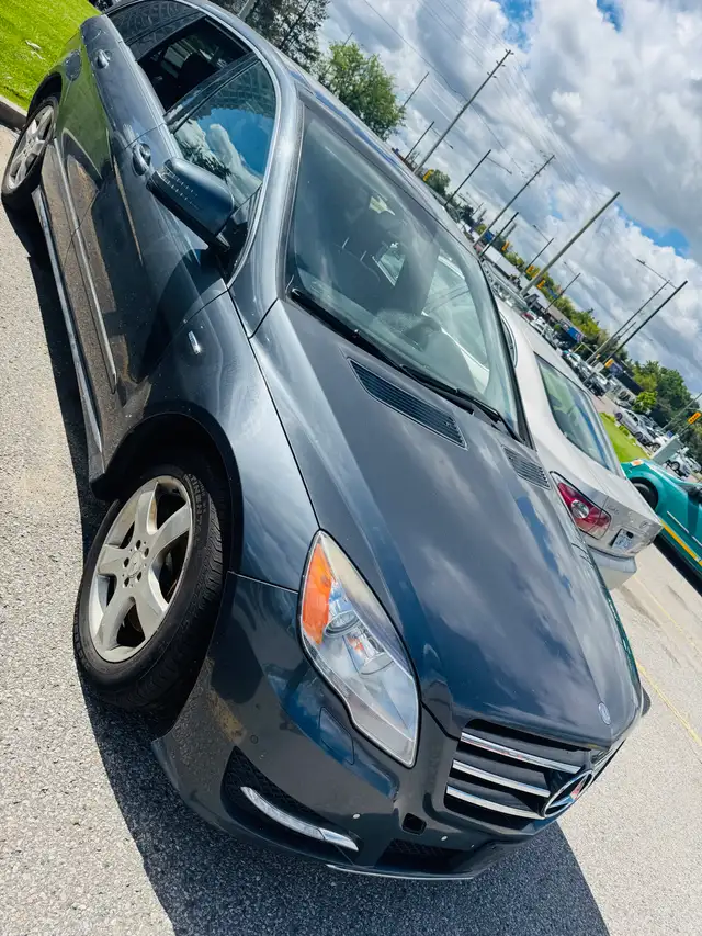 2011 Mercedes Benz R350