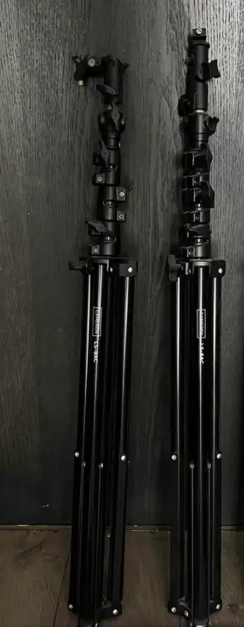 2 Tripods Light Stands for Speedlite Flash