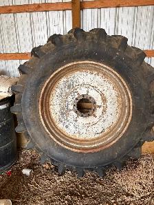 Tractor tire - Photo 2