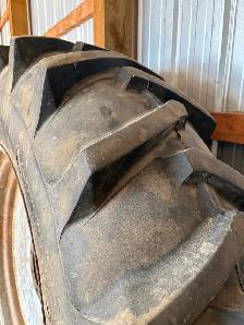 Tractor tire - Photo 3