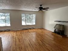 Main-floor three bedroom apartment in Val Caron