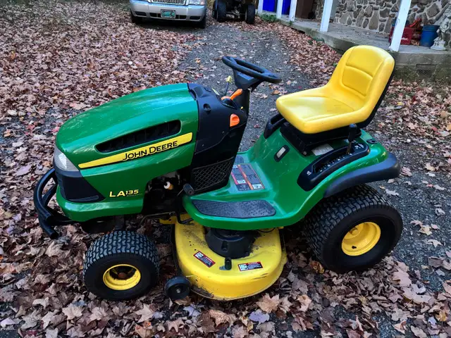 tracteur à pelouse John Deere