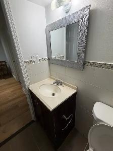 2-BEDROOM WALKOUT BASMNET , FRONT ENTRY@EGLINTON/HURONTARIO - Photo 2