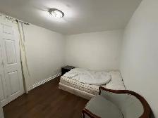 2-BEDROOM WALKOUT BASMNET , FRONT ENTRY@EGLINTON/HURONTARIO - Photo 4