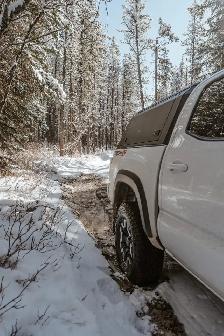 Aluminum truck canopy - Photo 2