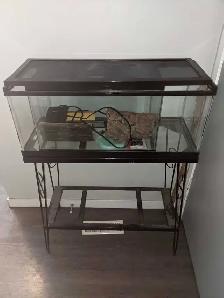 2 Glass Reptile Tanks, 1 Stand, in Good Condition w/ Accessories