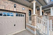 701 Homer Watson Blvd - 3 BEDROOM TOWHOUSE - Photo 2