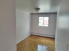 5 ½ - CHAUFFER, ELECT, ACC, A/C INCL – HEATED, APPL, AC INCLUDED - Photo 13