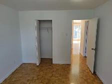 5 ½ - CHAUFFER, ELECT, ACC, A/C INCL – HEATED, APPL, AC INCLUDED - Photo 17