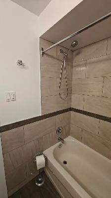 5 ½ - CHAUFFER, ELECT, ACC, A/C INCL – HEATED, APPL, AC INCLUDED - Photo 3