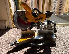DeWalt DW717  10' Dual Bevel Sliding Miter Saw