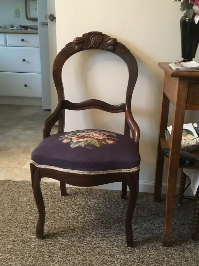 Vintage Floral Accent Chair