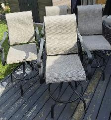 4 SWIVEL PATIO BAR CHAIRS WITH FOOTRESTS   FREE TABLE – $225 OBO - Photo 3