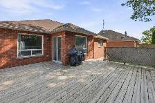 $899000.00 Port Perry Brick, Raised bungalow- 3 bedrooms-2 baths - Photo 9