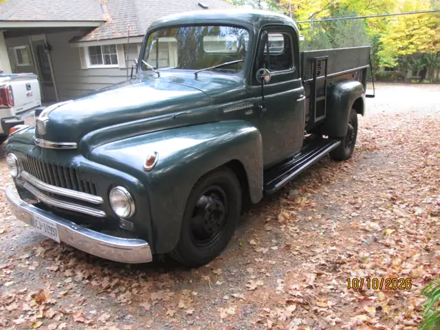 1952 International Harvester L130  ..$18,900.. inline 6-4-speed