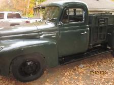 1952 International Harvester L130  ..$18,900.. inline 6-4-speed - Photo 6