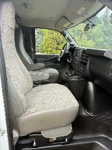 2019 Chevrolet Express Cargo Van SHELVING/PARTITION/BACKUP CAM - Photo 12