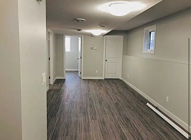 2 Bedroom 1Bath basement suite in Rosewood