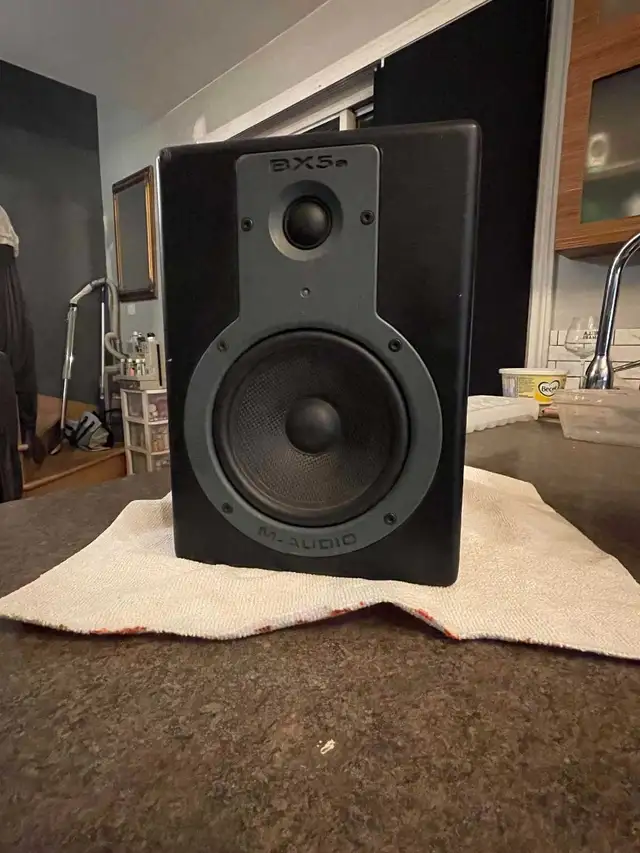 caisse de son M-Audio