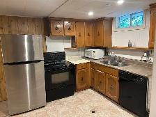 Renovated 2-Bed Unit, $1,550 All Utilities Included - Photo 10