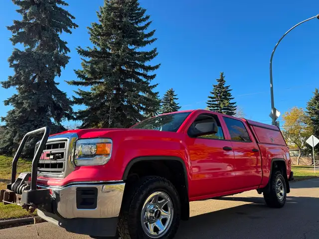 2015 GMC Sierra 1500 4WD Crew Cab 5.3 - CLEAN - WINCH - SERVICE