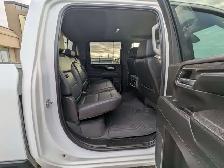 2024 Chevrolet Silverado 3500 LTZ 6.6L GAS/Nav/Sunroof/Camera - Photo 15